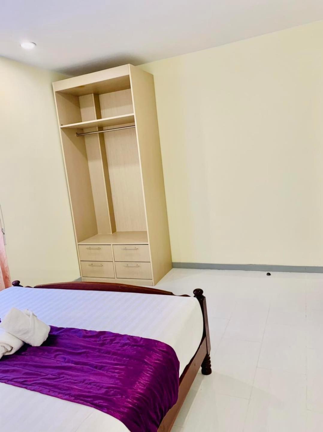 White Residence Hotel & Apartment Phnom Penh Zewnętrze zdjęcie