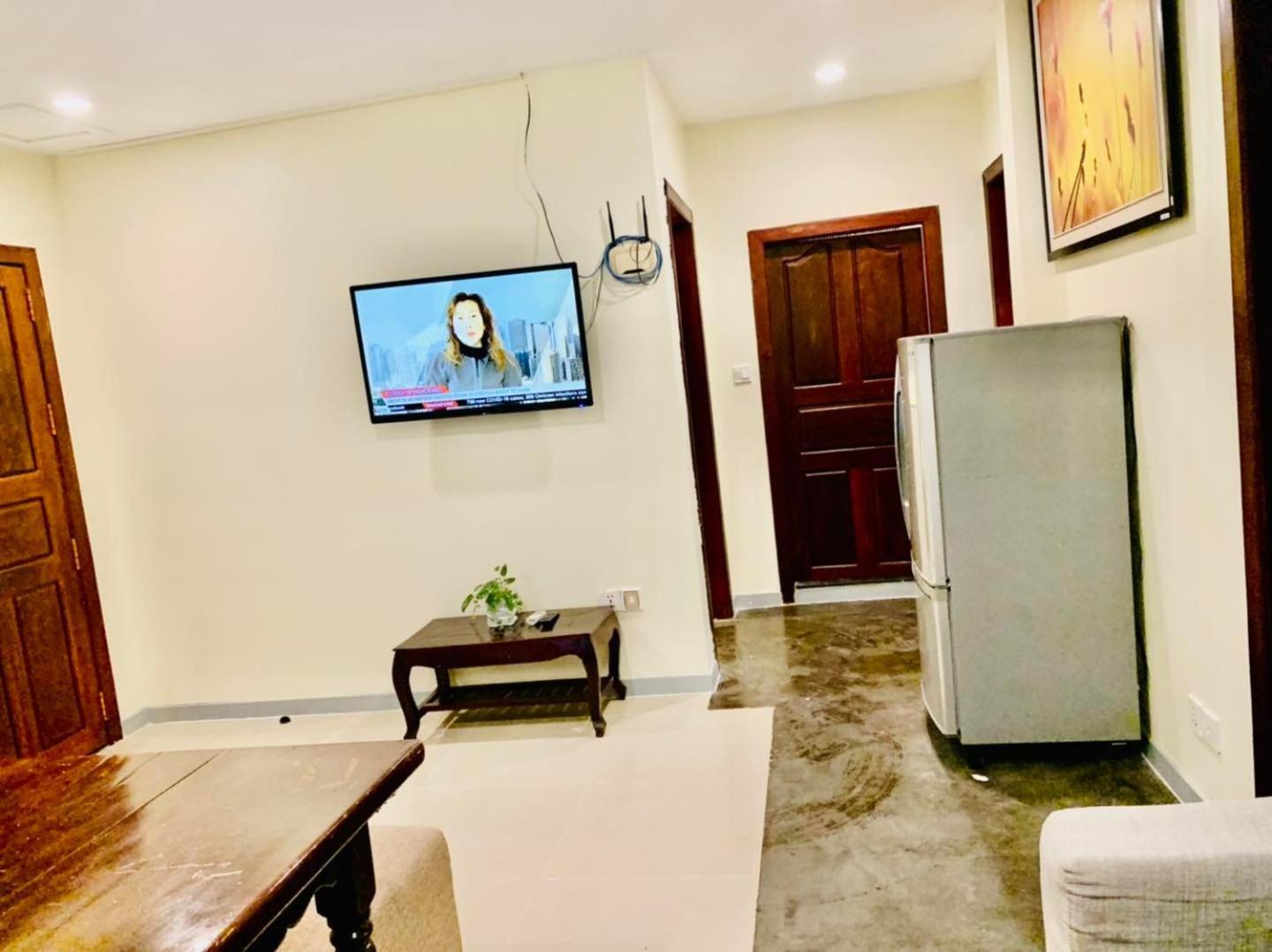 White Residence Hotel & Apartment Phnom Penh Zewnętrze zdjęcie