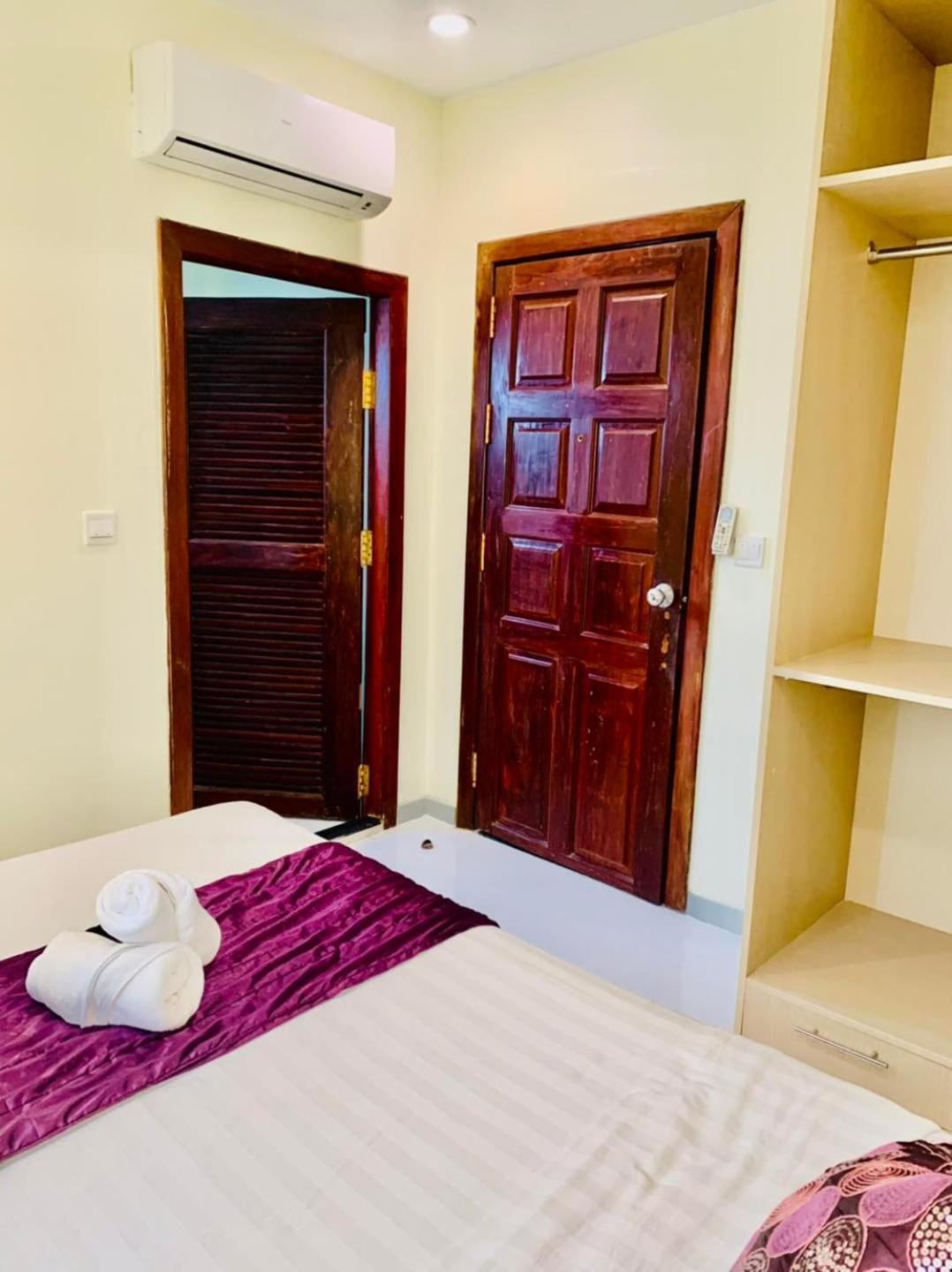 White Residence Hotel & Apartment Phnom Penh Zewnętrze zdjęcie